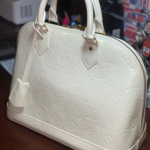 100% Authentic Louis Vuitton Bag